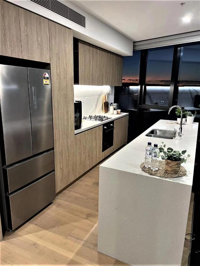 2 Bedroom Luxurious Family Apartment Next To Pacific Fair - Broadbeach Gold Coast Gc22 Экстерьер фото