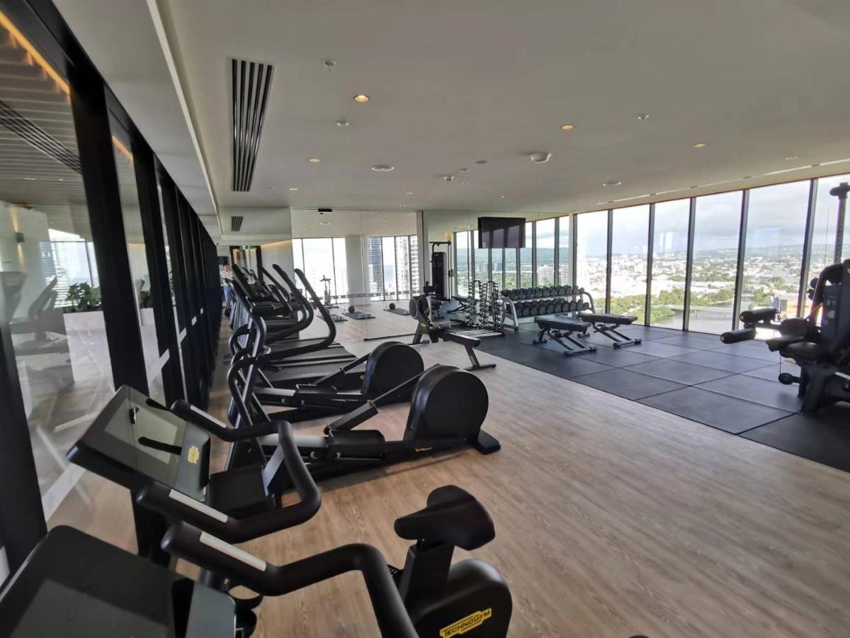 2 Bedroom Luxurious Family Apartment Next To Pacific Fair - Broadbeach Gold Coast Gc22 Экстерьер фото