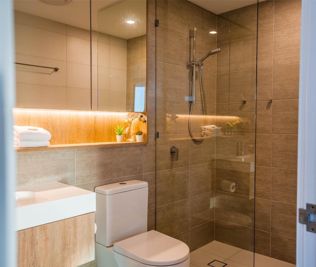 2 Bedroom Luxurious Family Apartment Next To Pacific Fair - Broadbeach Gold Coast Gc22 Экстерьер фото