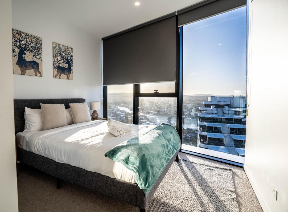 2 Bedroom Luxurious Family Apartment Next To Pacific Fair - Broadbeach Gold Coast Gc22 Экстерьер фото